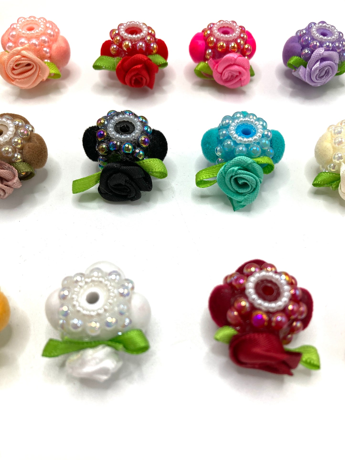 Fancy Beads UV resin and pearl gaskets Fuzzy heart Ribbed rose flower beads Random Mix