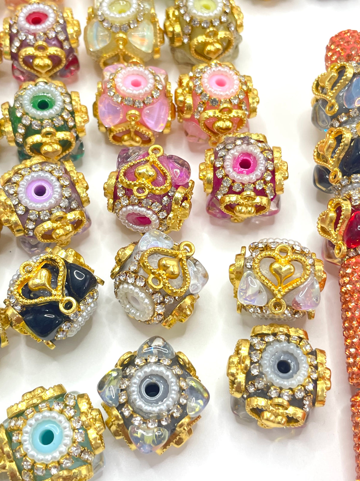 beaded beadable fancy beads ornaments with golden color heart and pearl and rhinestone chain ,random mix