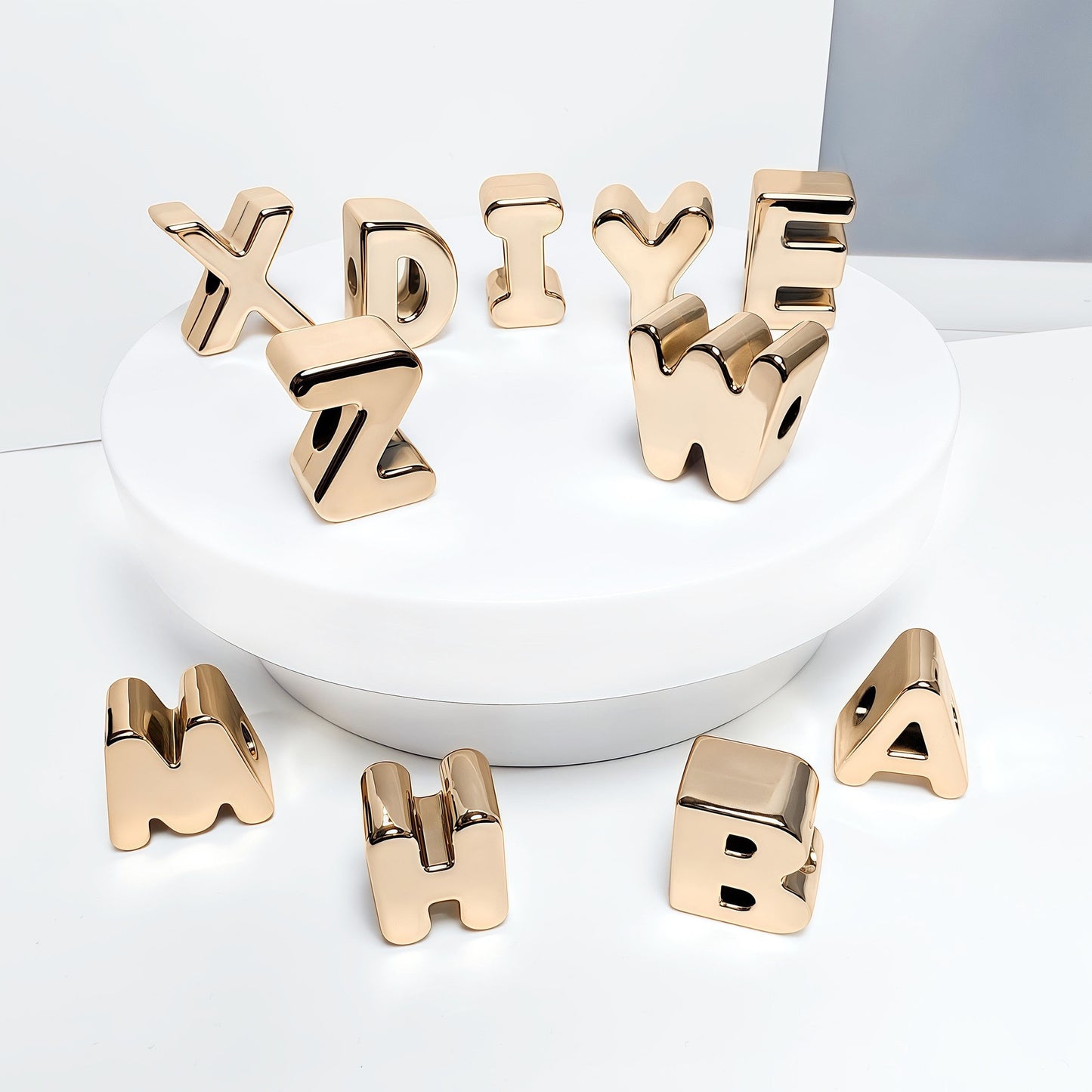 beaed beadable acrylic letter diameter :6mm (approimately H: 20mm  W:16mm T:13mm)