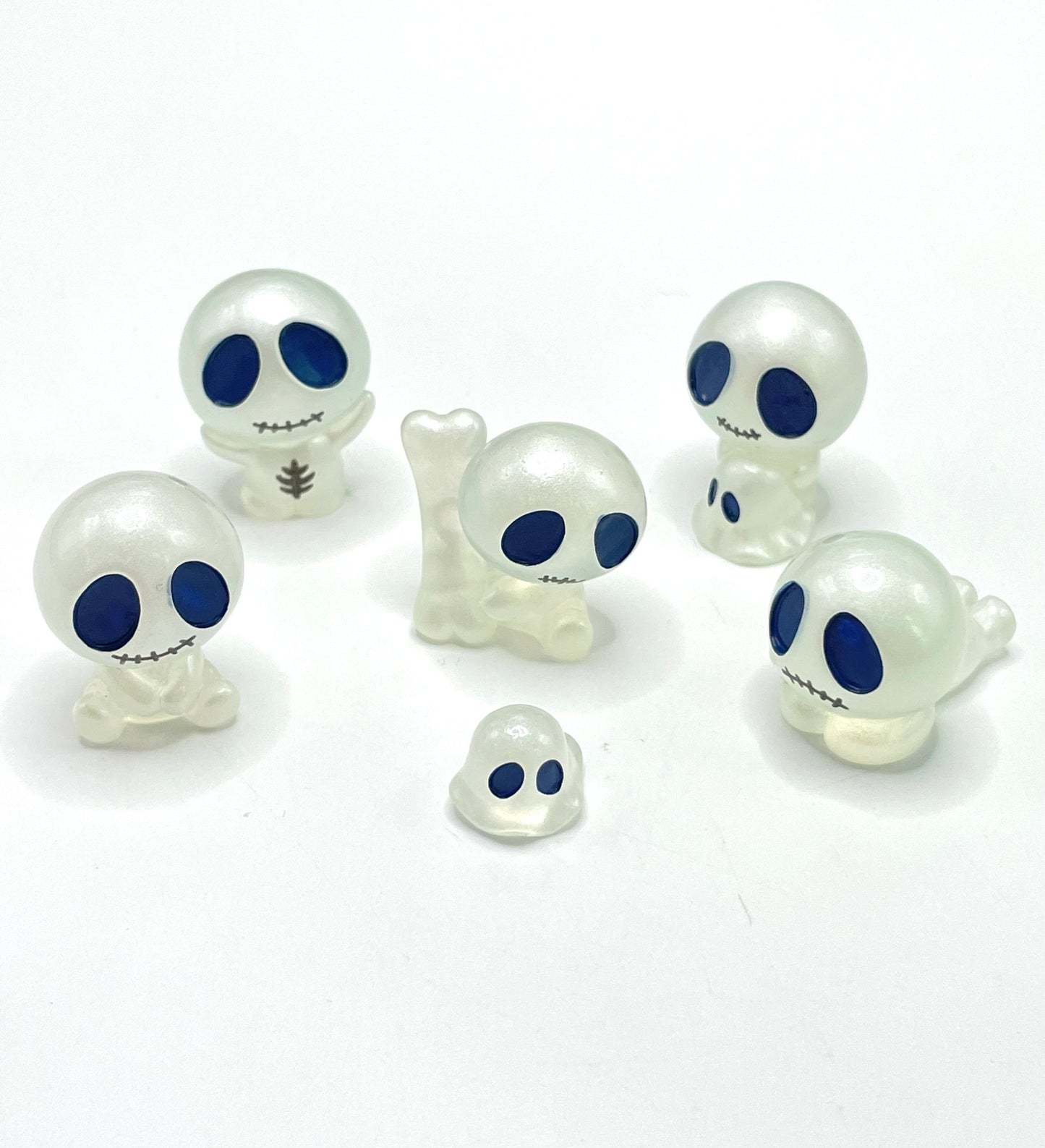 Halloween Series glow in nark Fluorescence Ghost Pen Toppers 13mm Random Mix