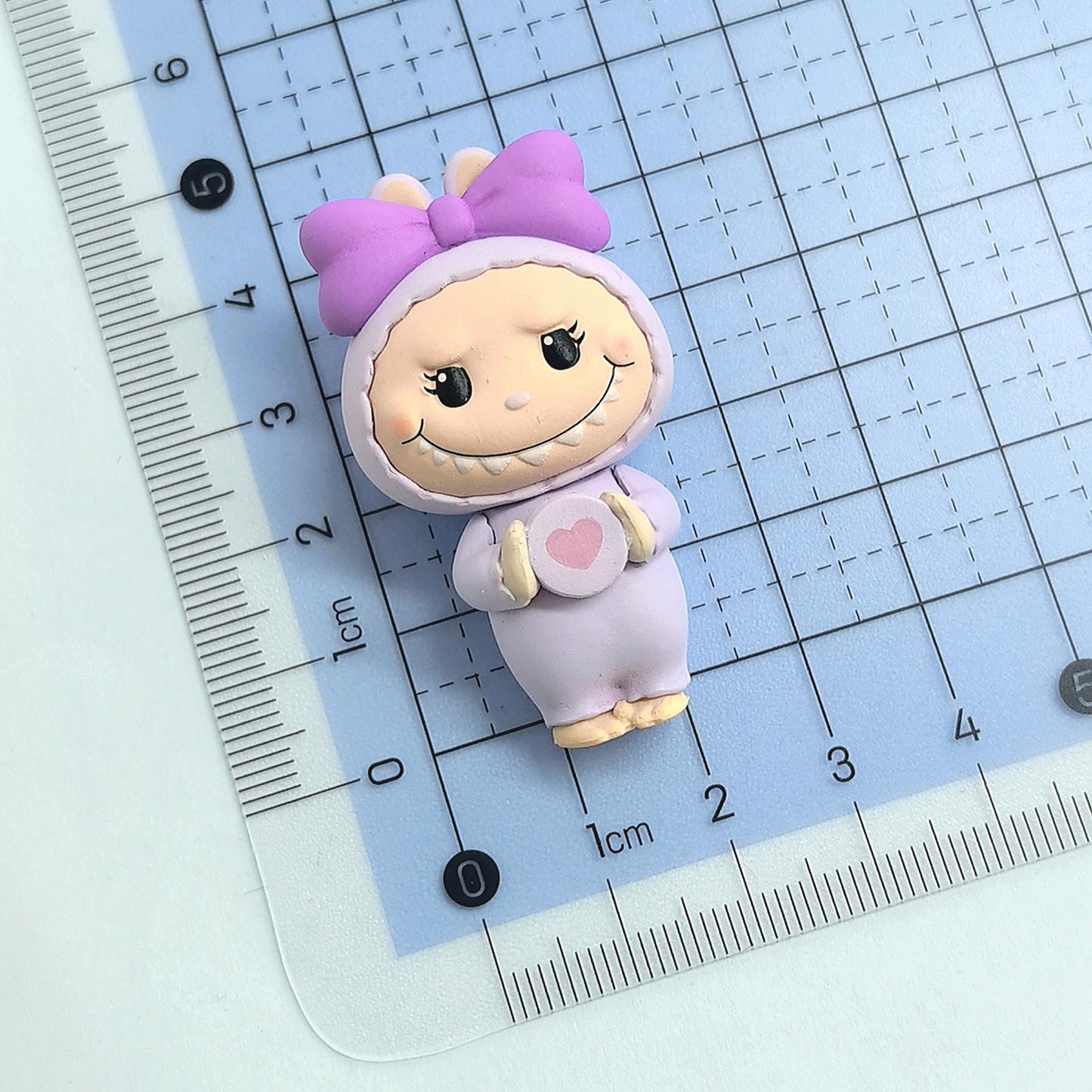 labubu Cute mini doll  Pen Toppers holding a heart at front