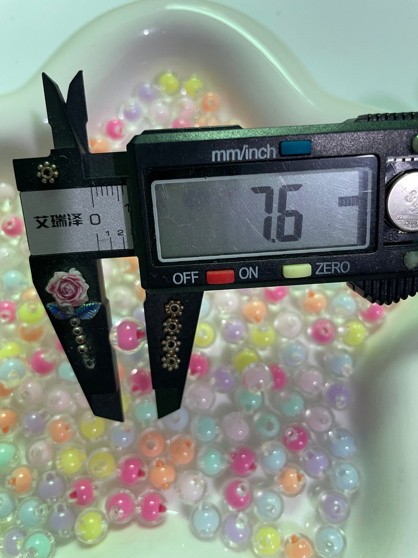 Acrylic beads Various styles and types of beads 7mm-10mm