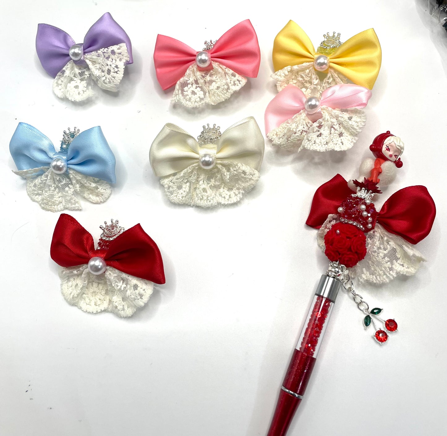 Textile bead bow bead textile fabrica bow with lacy and crown bead fancy bead craft with crown ornament with bow satin ribbon knot,ornament with pearl and sugar stone, delicate handcraft ,randon mix color