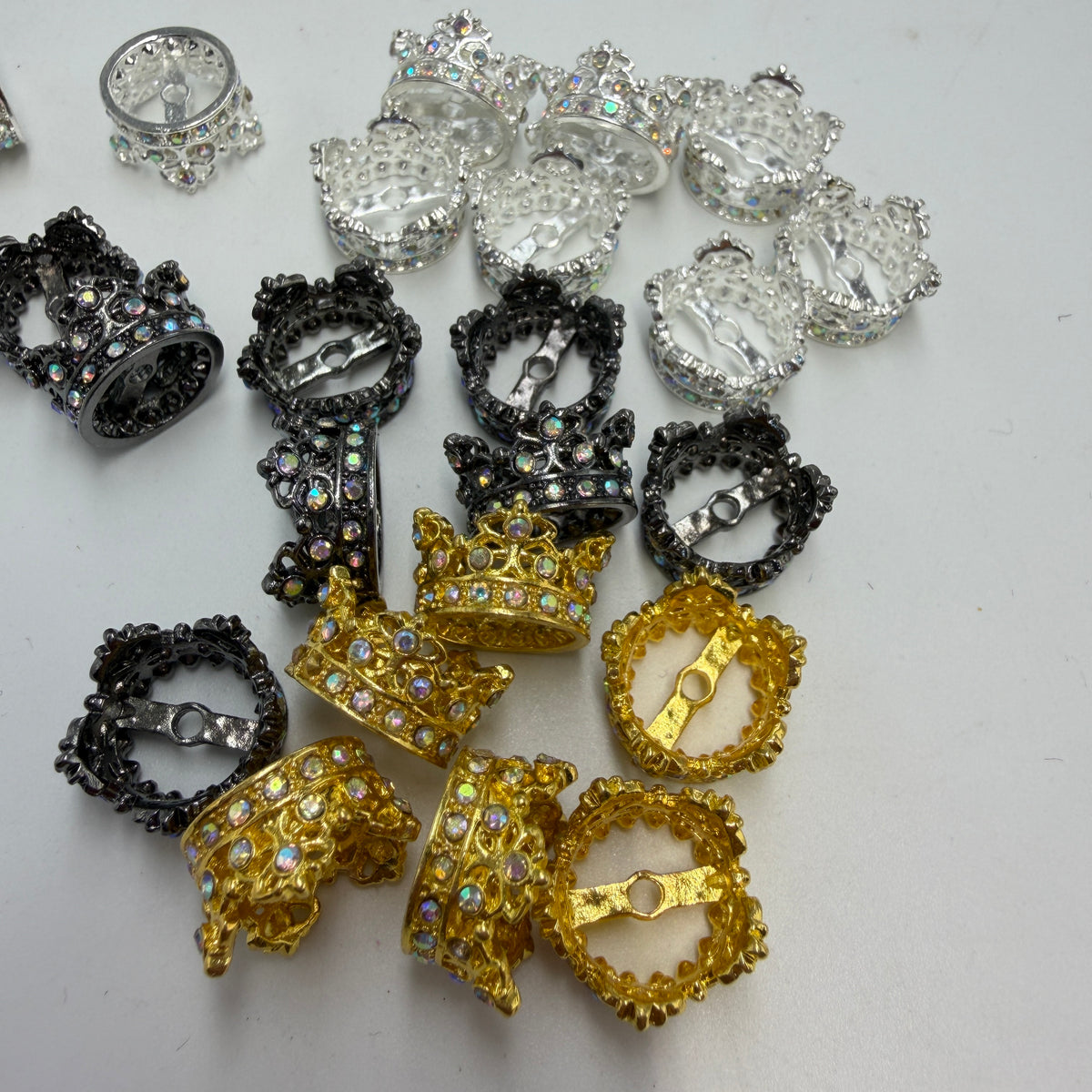 Crown space with rhinestone crown bead cap