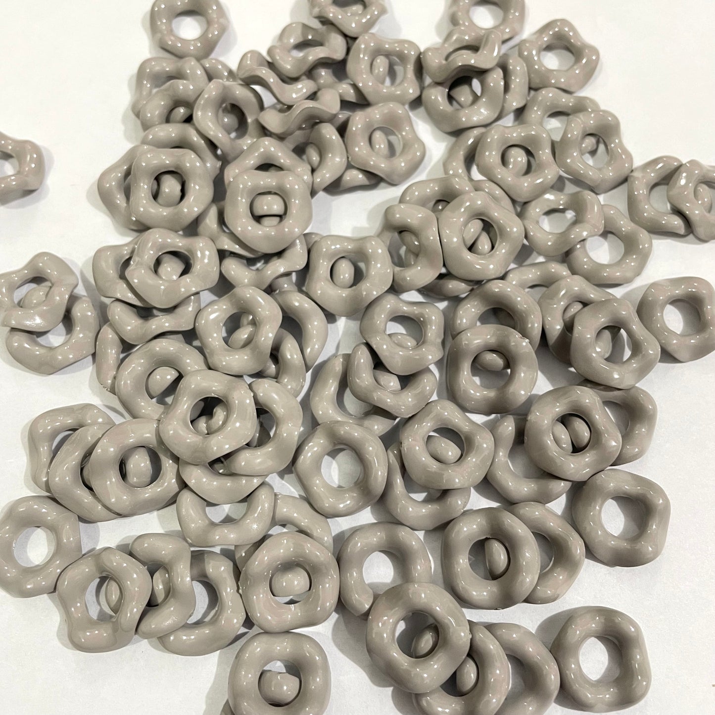 Beaded beadable acrylic glossy shiny wave wavy spacer