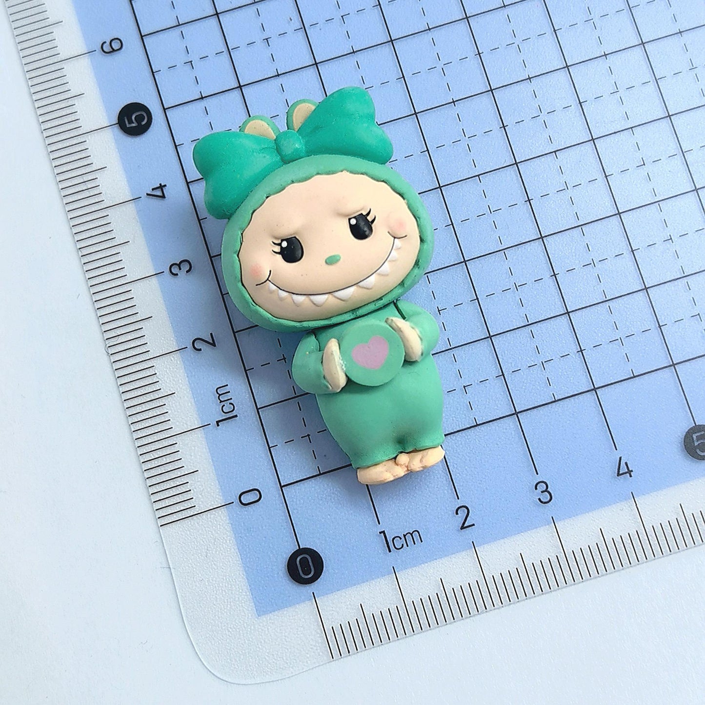 labubu Cute mini doll  Pen Toppers holding a heart at front