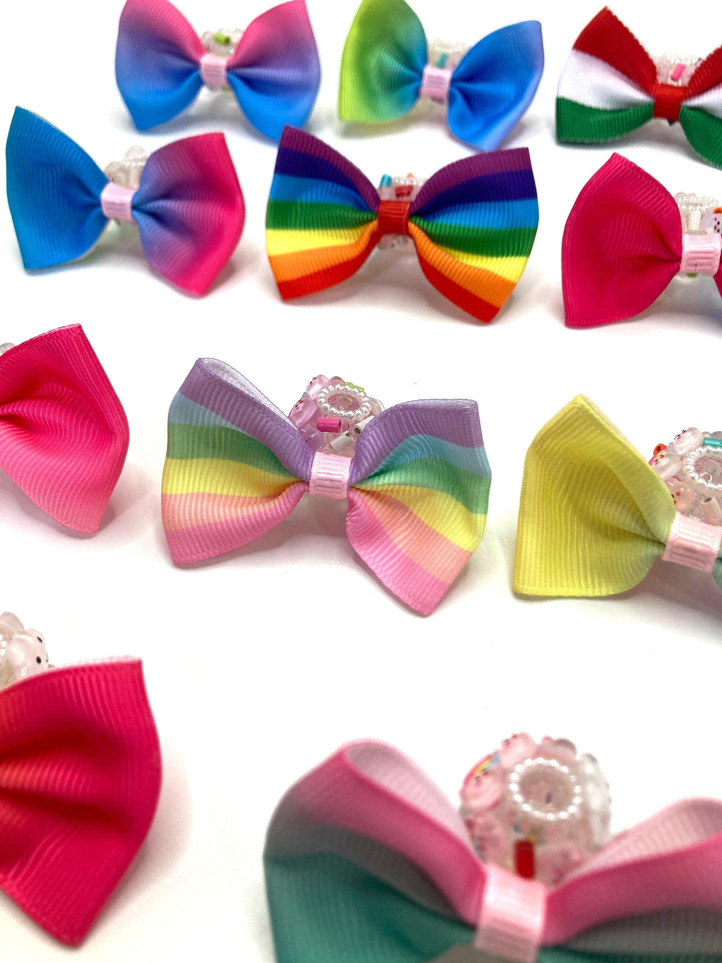 Webbing bow Colored ribbons Bows made of ribbons Rainbow Clouds Beads Beaded bow Random Mix