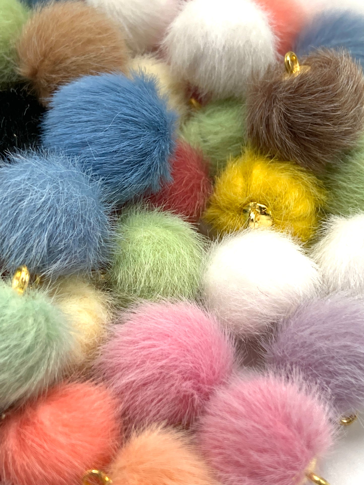 Furry beads Pendant beads Colored, fluffy pendant beads Random Mix