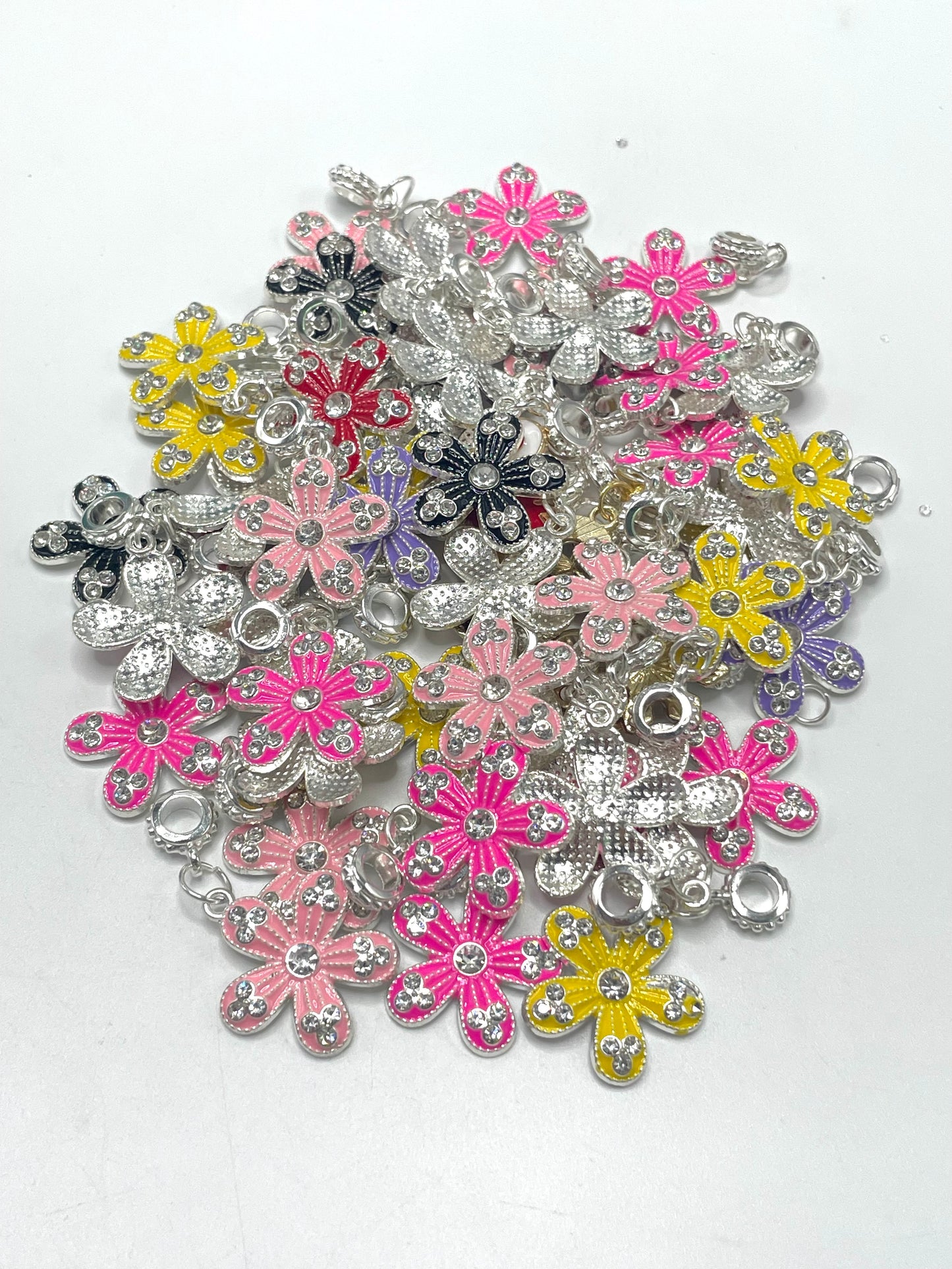 Metal alloy charm Starfish Heart Four-leaf clover Butterfly Precious pendant With a clasp Colorful Rhinestone