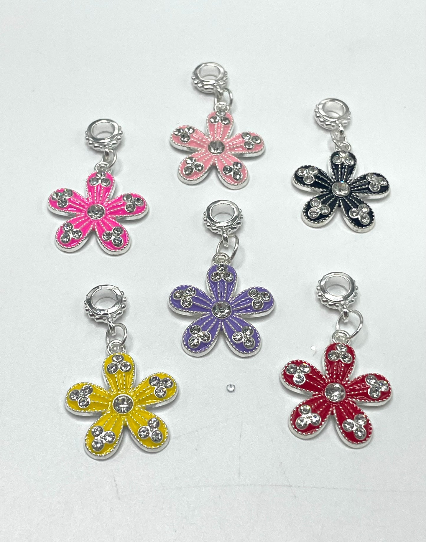 Metal alloy charm Starfish Heart Four-leaf clover Butterfly Precious pendant With a clasp Colorful Rhinestone