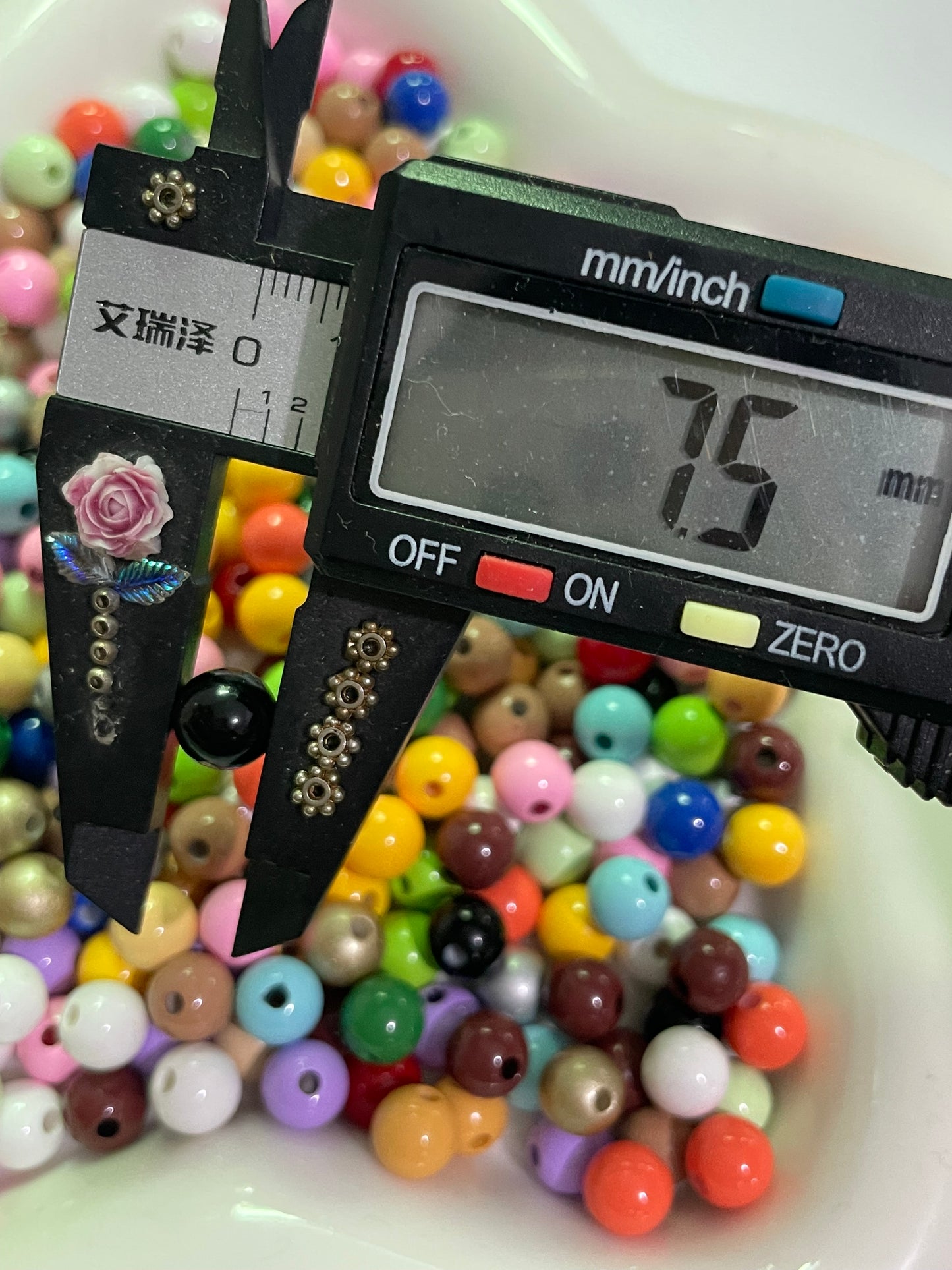 Acrylic beads Various styles and types of beads 7mm-10mm