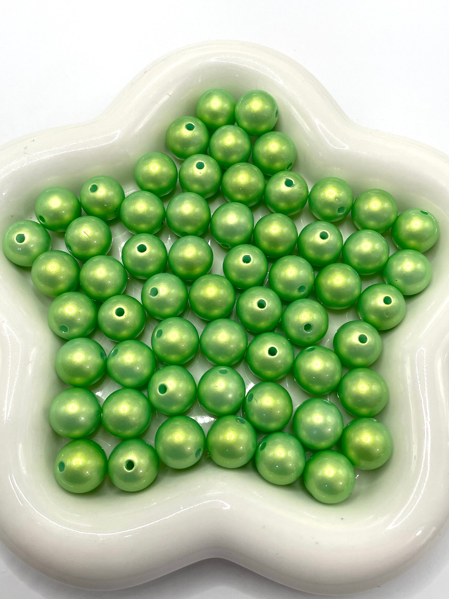 Acrylic beads Colored solid-color acrylic beads Shimmering luster 16mm Random Mix
