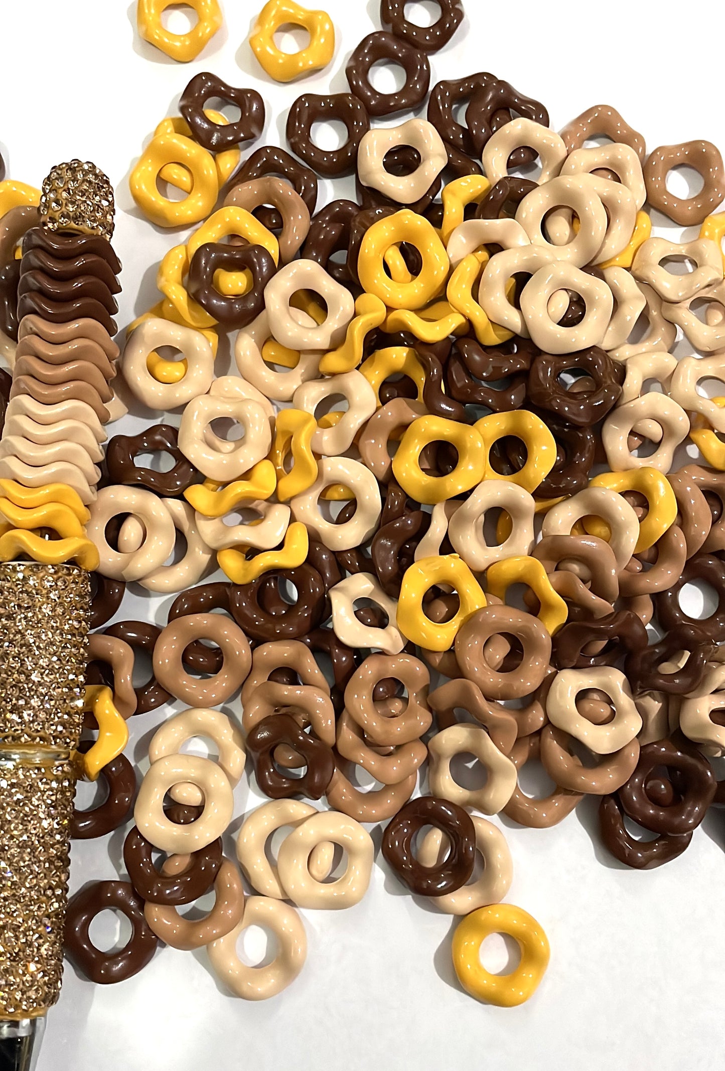 Beaded beadable acrylic glossy shiny wave wavy spacer