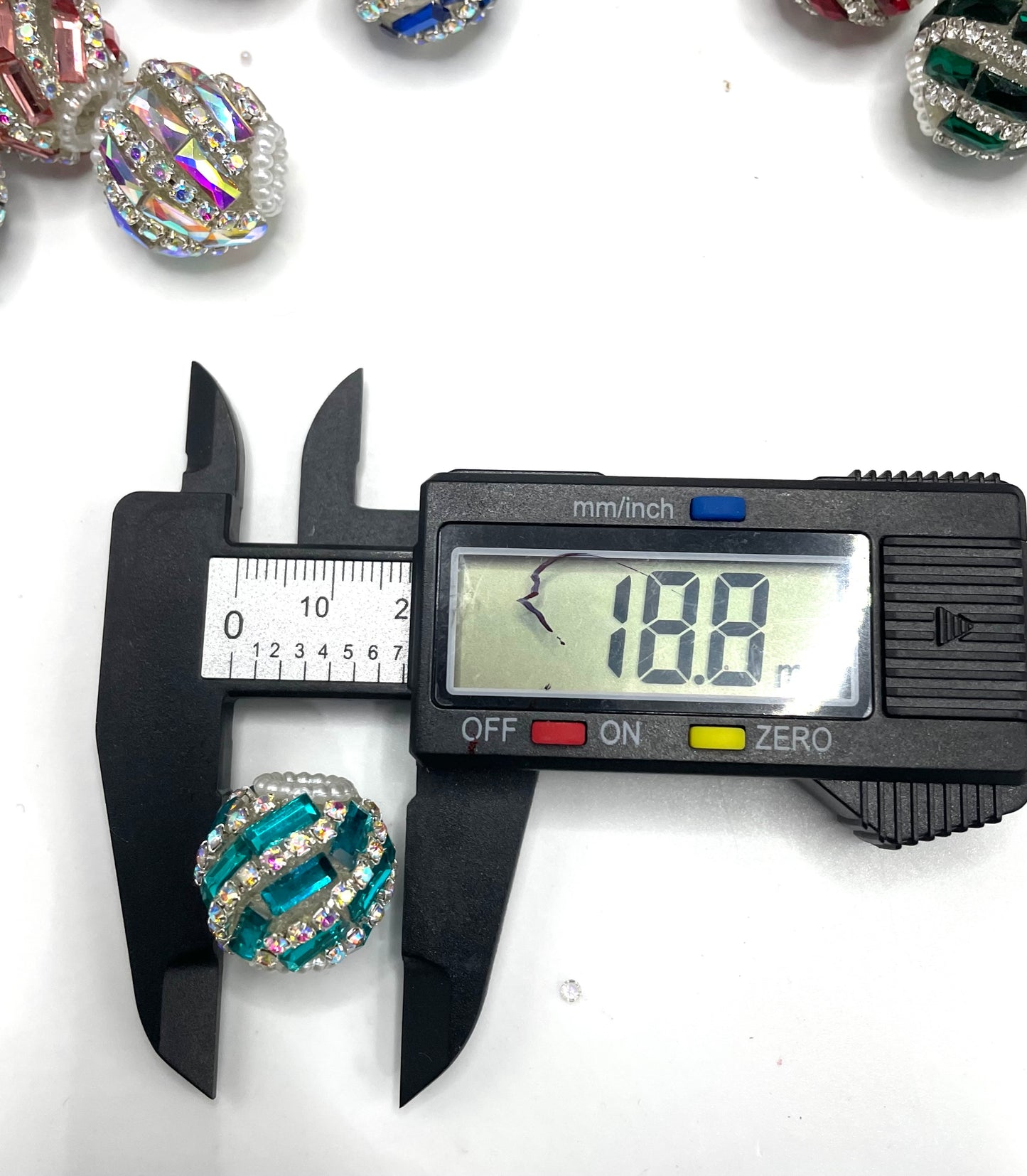 Fancy bead mirror bead with chain fancy bead