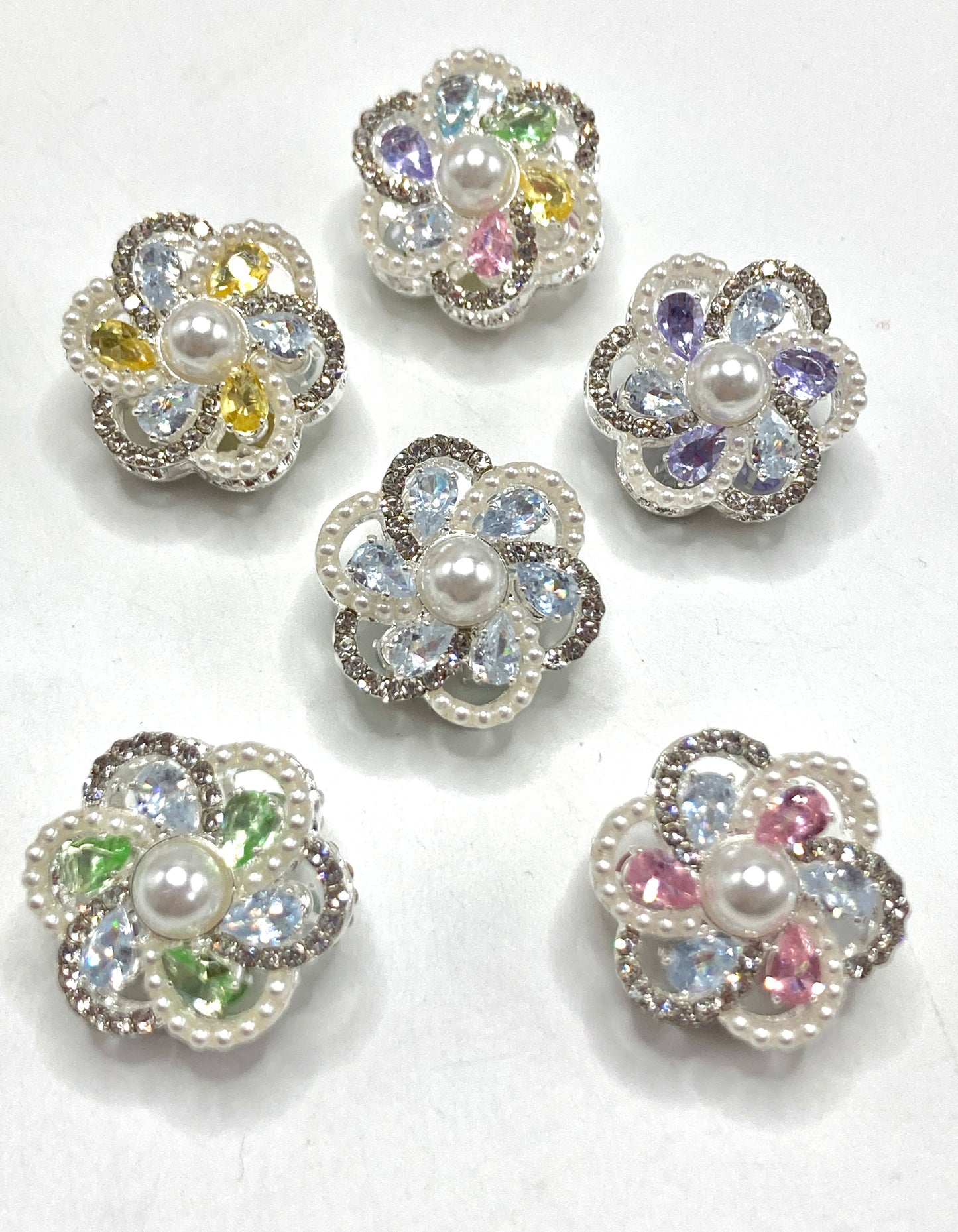 Metal beads Flower beads Metal flowers, pearl stamens Pearl petals and Rhinestone petal Random Mix