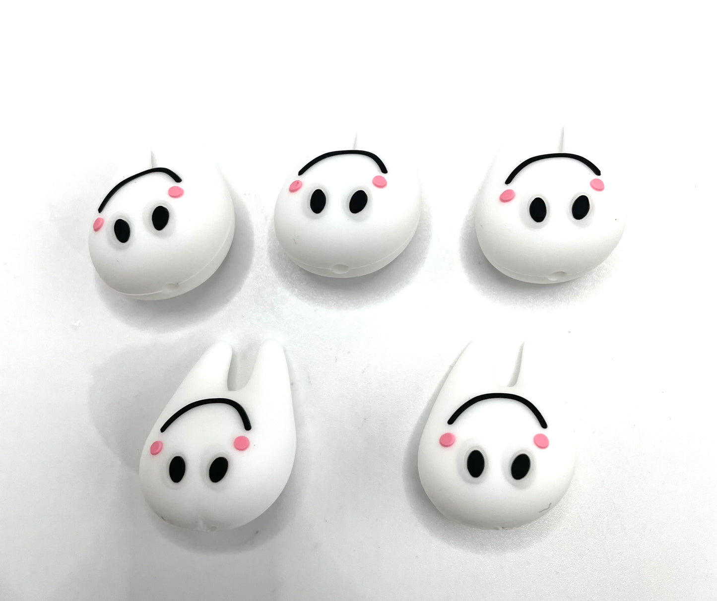 3D beaded beadable silicon beads focal with characters Winnie Pooh star bu capibala with vertical hole