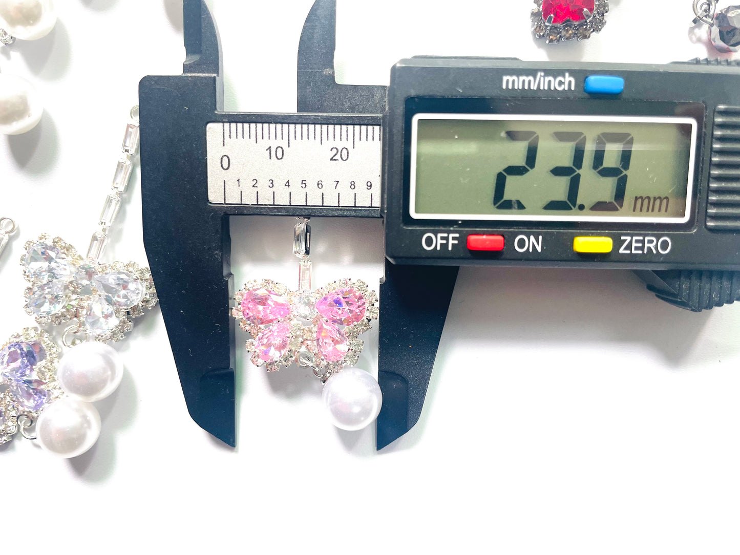Pendant BOW Butterfly Pearl  DIY accessories Bead DIY pendant Earrings Random Mix 24mm