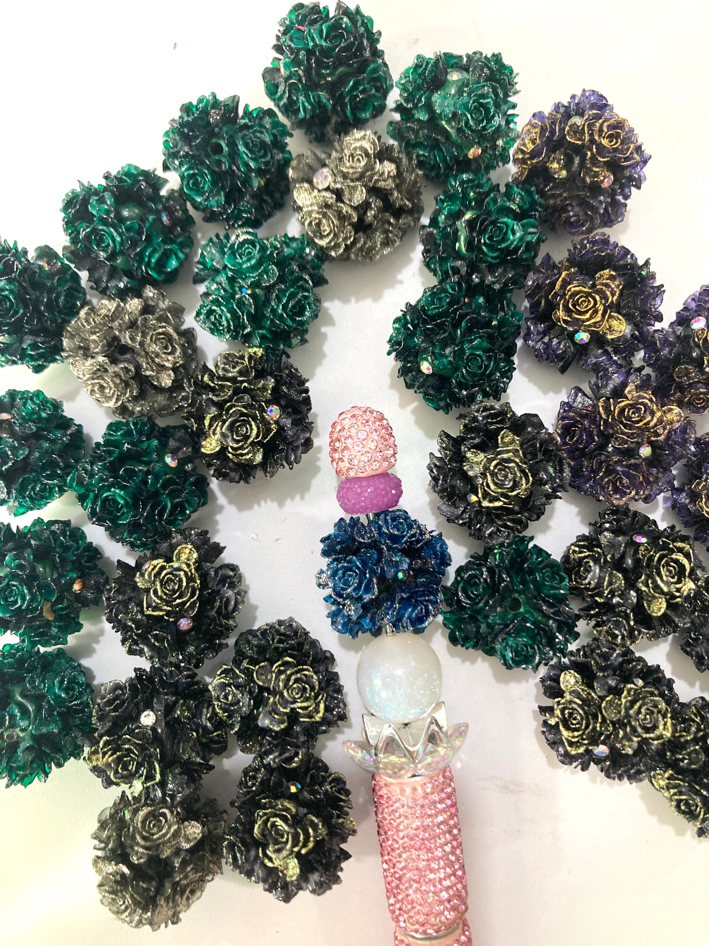 Various styles of flower beads Promotional edition Rose flower Random Mix