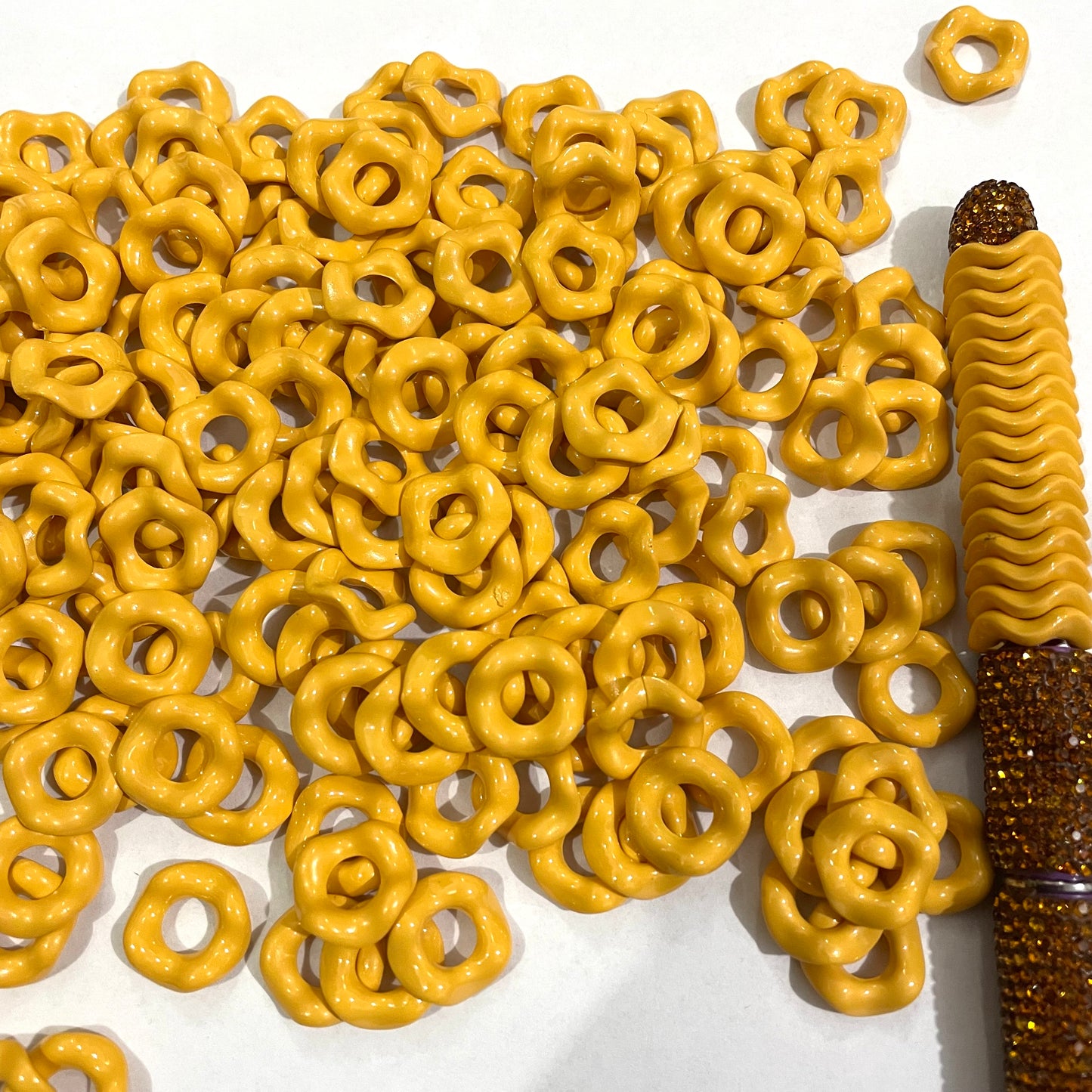 Beaded beadable acrylic glossy shiny wave wavy spacer