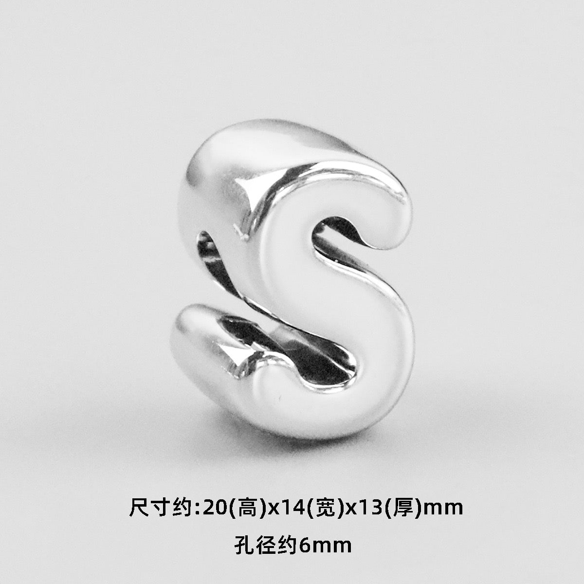 beaed beadable acrylic letter diameter :6mm (approimately H: 20mm  W:16mm T:13mm)