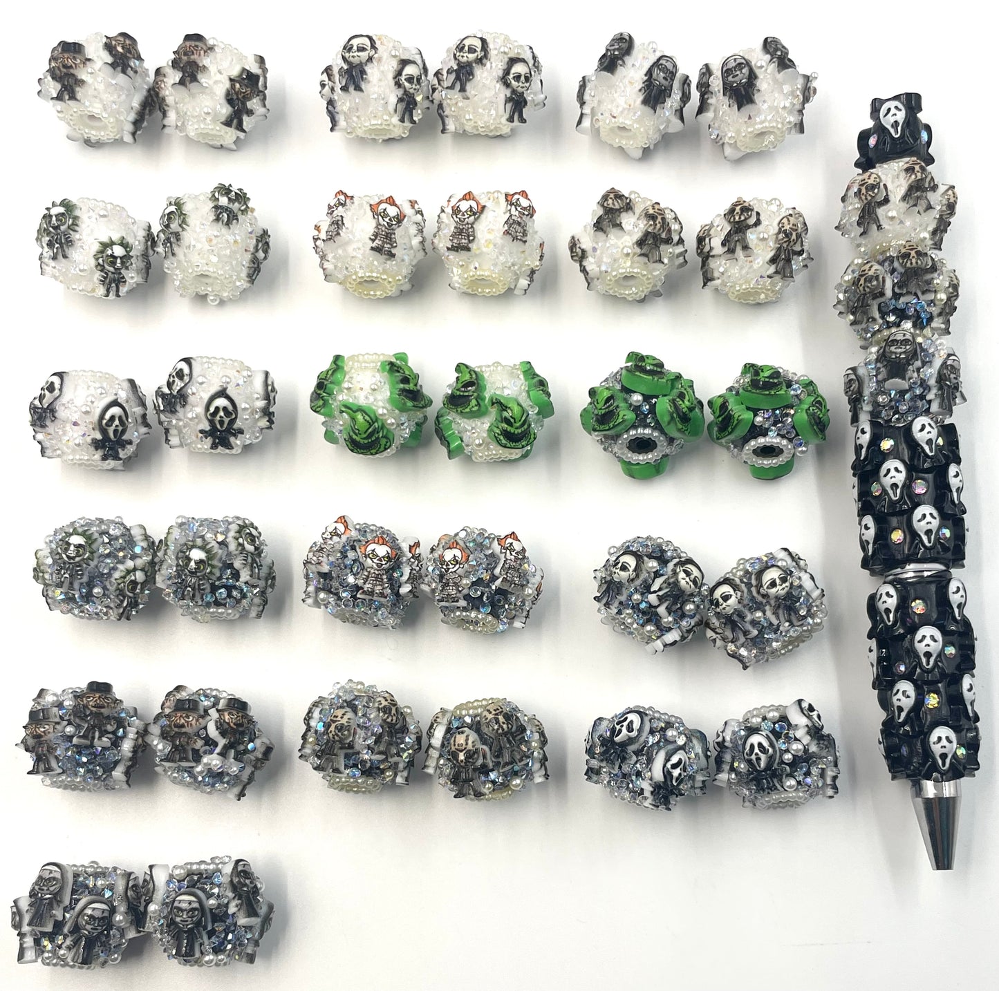 grinch Puppet beads Horror Terrible The protagonist of a horror movie Acrylic water droplet bead string jewelry Halloween Series Random Mix