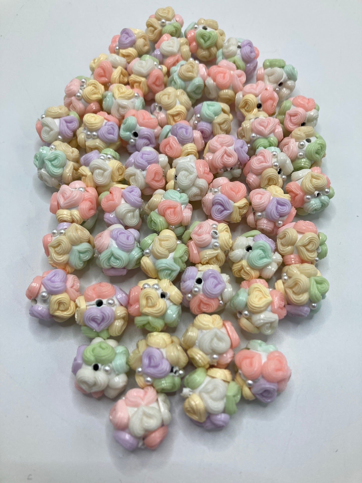 Acrylic beads Cream heart beads Multicolored cream color-changing heart-shaped pearl DIY beads Colored flowers