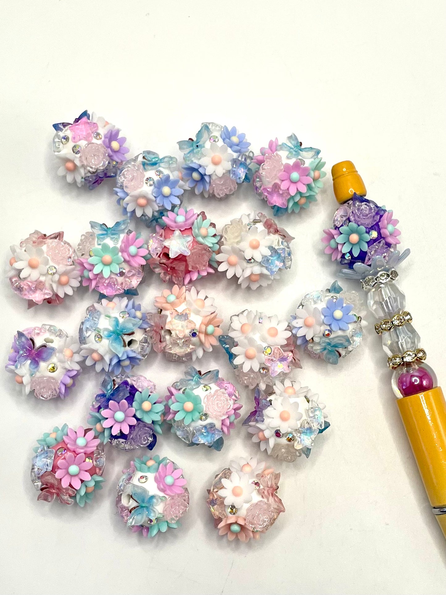 Fancy Flower Multicolor Daisy with Crystal Rose and Rhinestone Butterfly Clay Beads,Random Mix,20mm Fancy-503