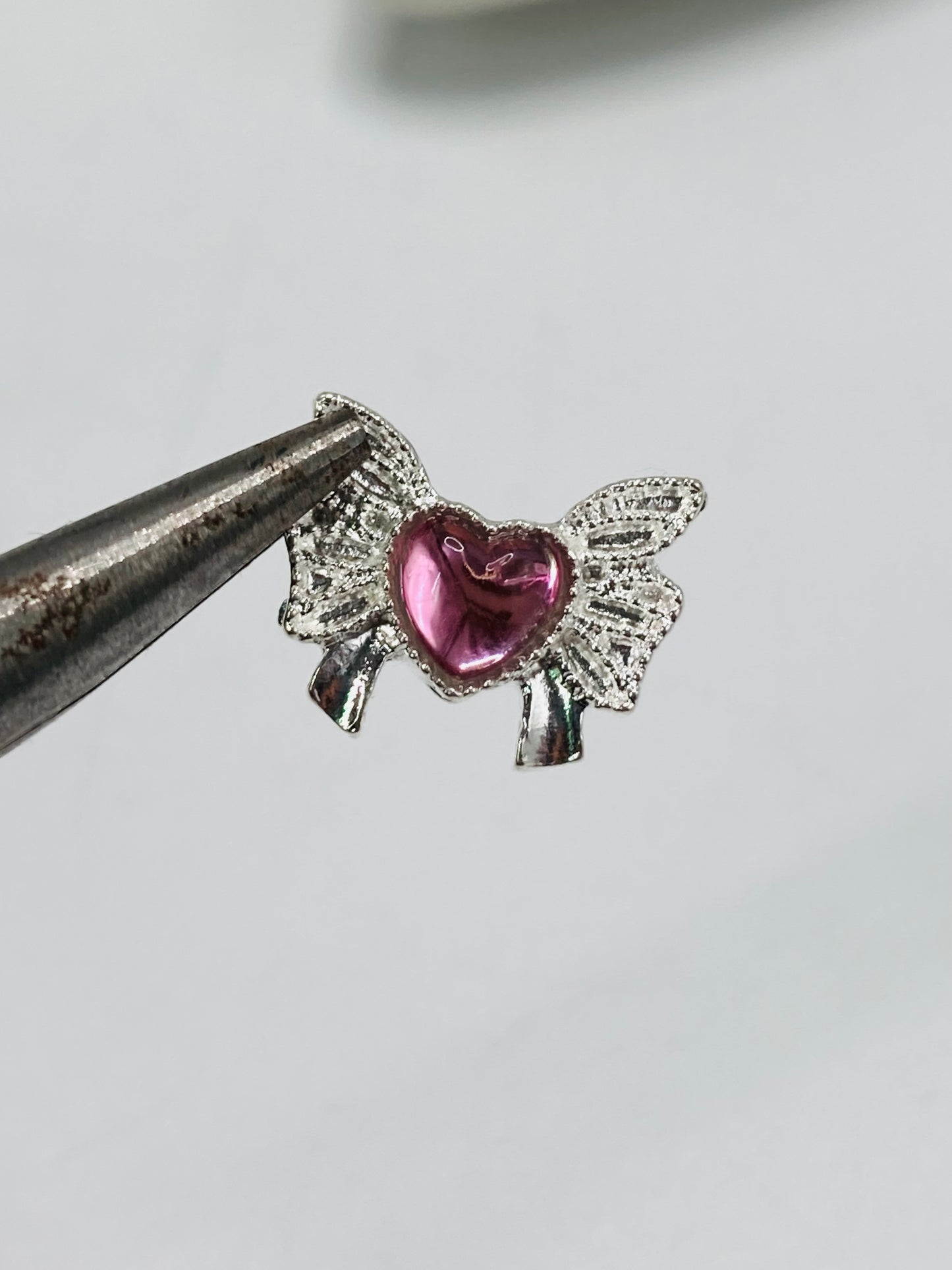 Metal bow-shaped beads Multicolored rhinestone heart-shaped beads 16mm Random Mix