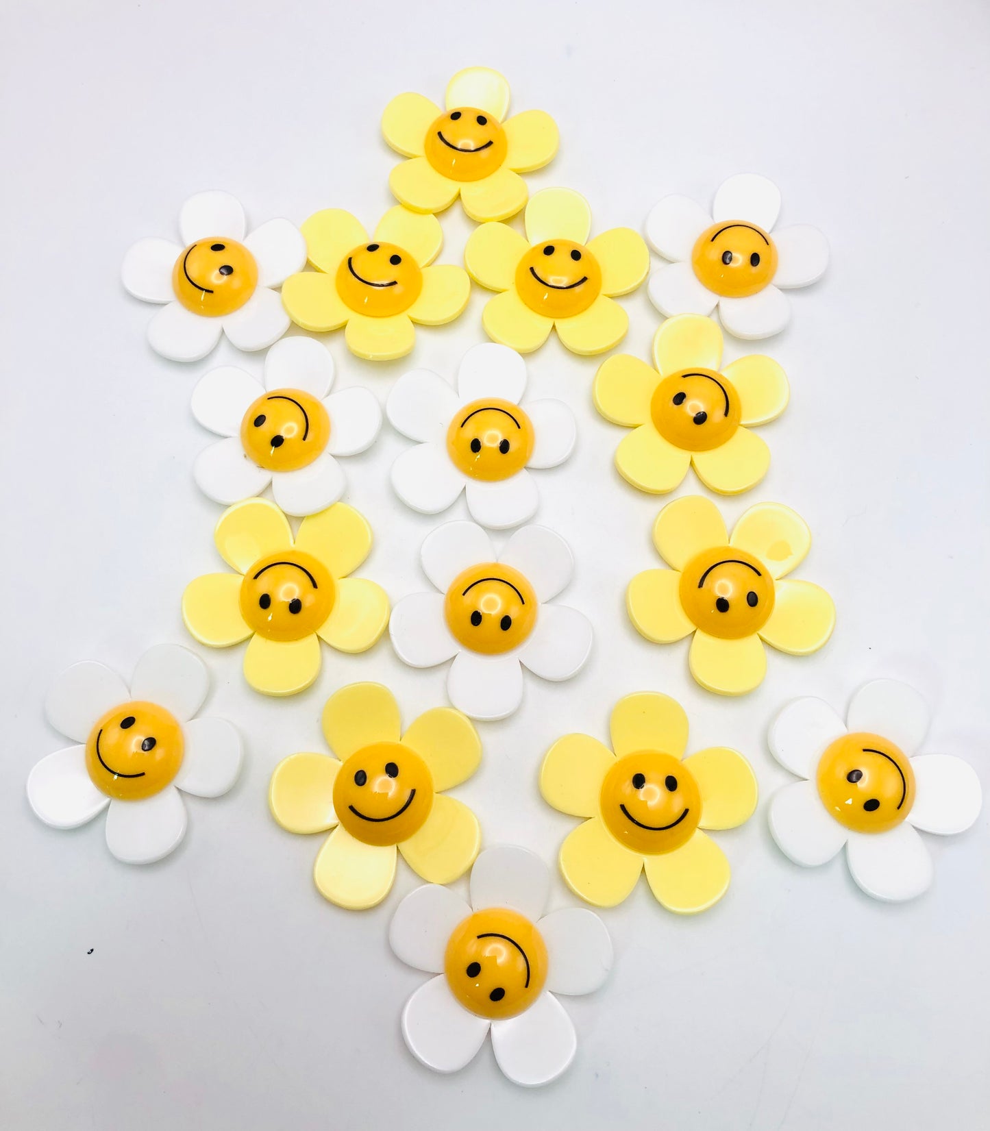 Smiling face smile Sunflower Black and white color scheme Lovely sunflower 43mm Random Mix