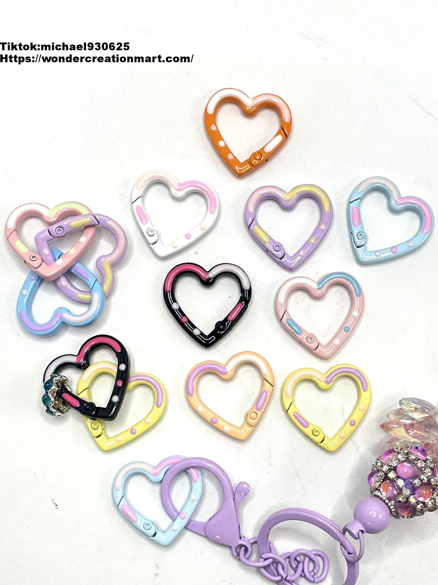 Metal Glossy Multicolor keychain Link Heart Shape with Cute Hand Draw,25mm