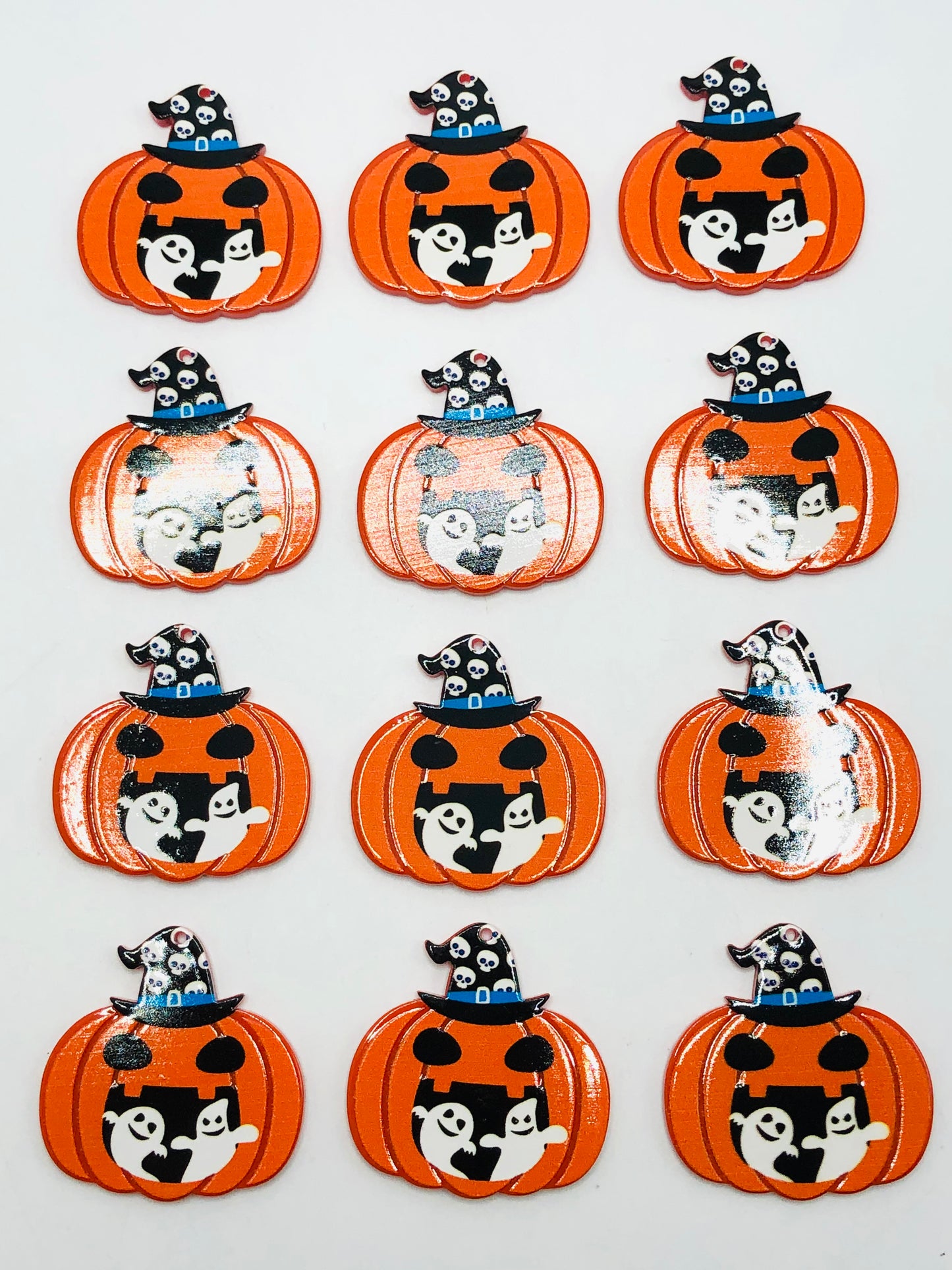 Halloween series Akli Halloween cartoon punching Pendant Random Mix (with hole)