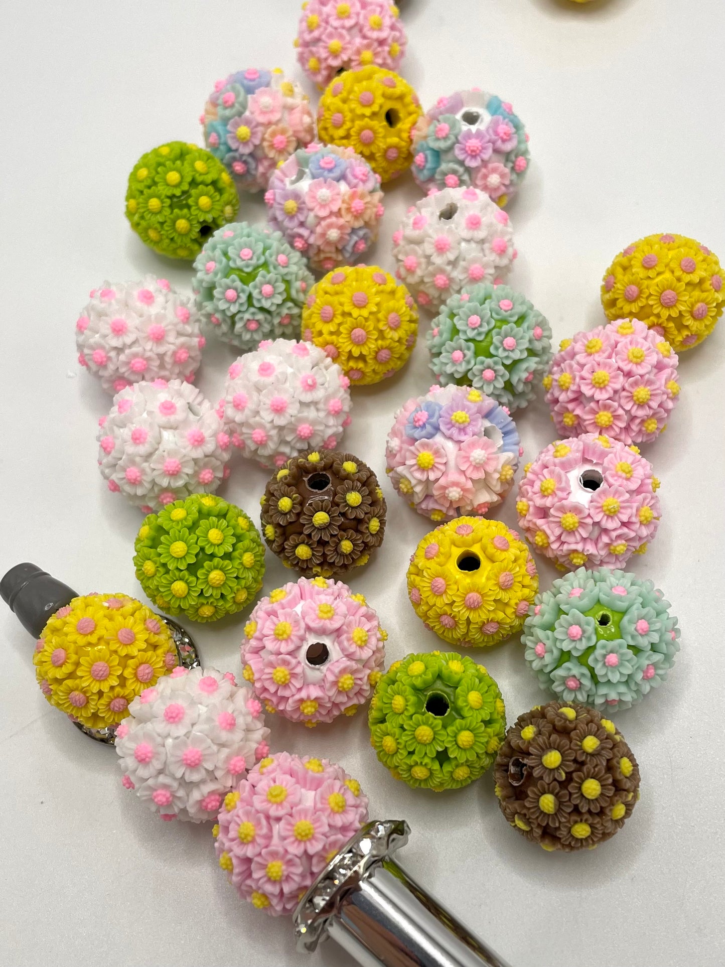 Fancy Multicolor Daisy Lrregular Flower Multicolor Clay Beads,Random Mix,20mm