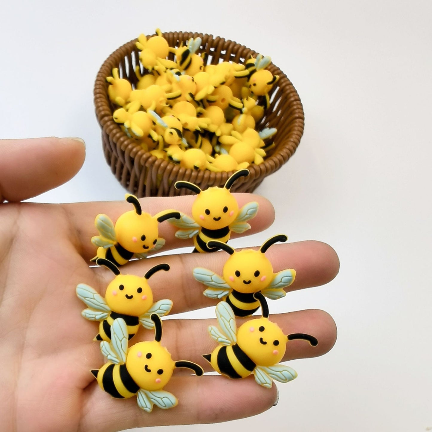 Bees Three-dimensional silicone cartoon DYI beads Bee bead