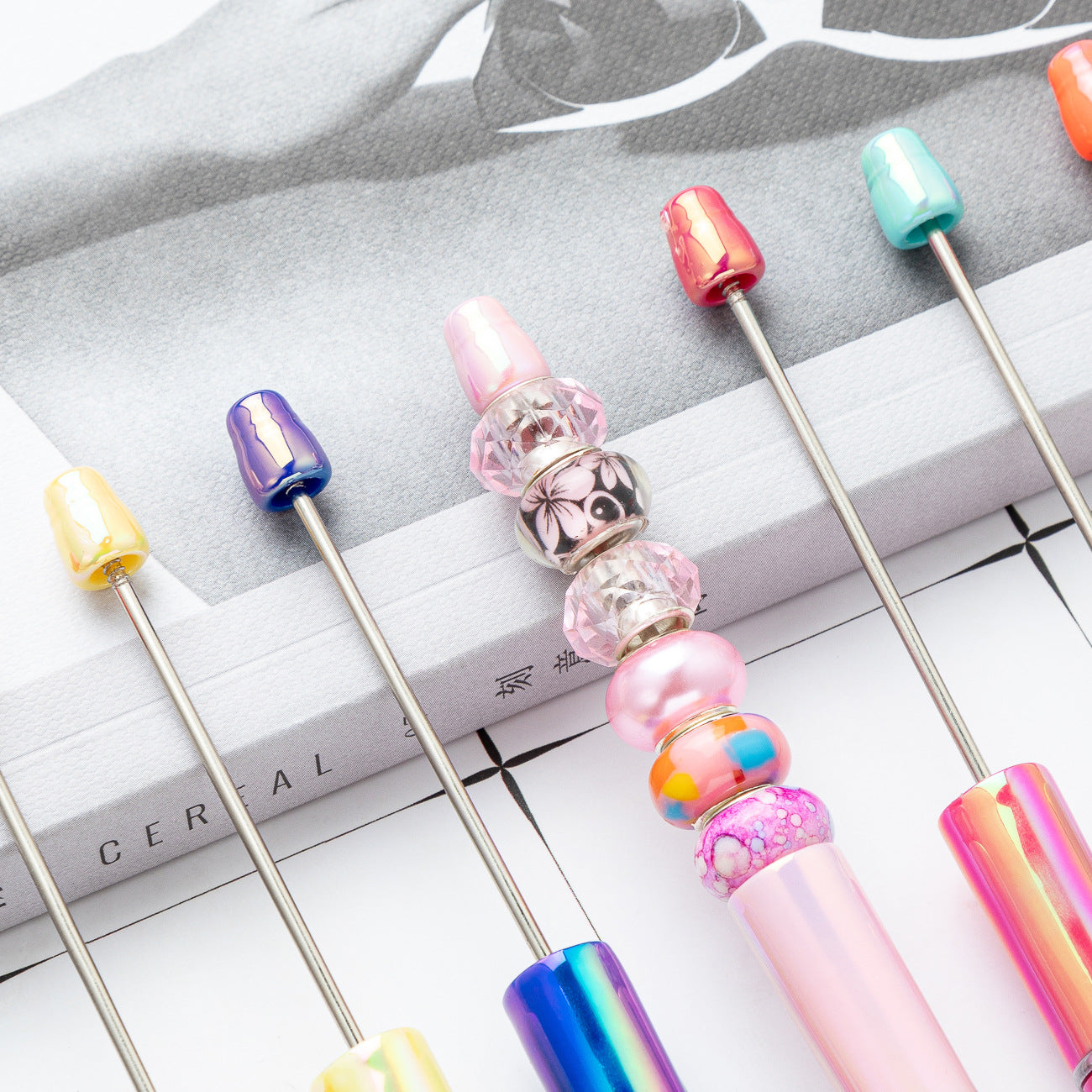 New UV ombre Beaded pen diy handmade plastic bead pen Plastic ballpoint pen Random Mix