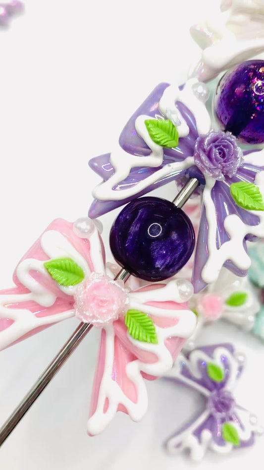 Cream beads Cream bow-shaped beads Hand-painted beads rose 33mm