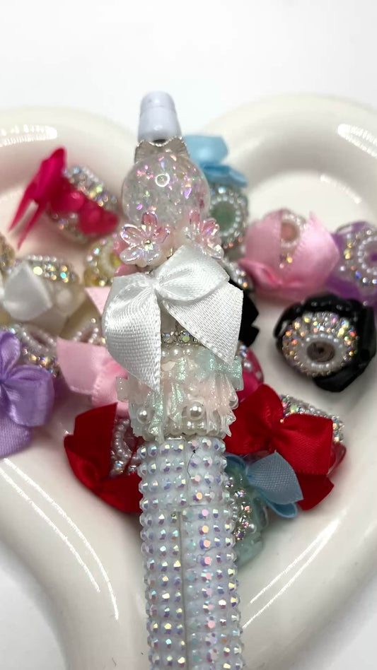 Acrylic beads Love-themed bowknot  textile bow acrylic beaded necklace Random Mix